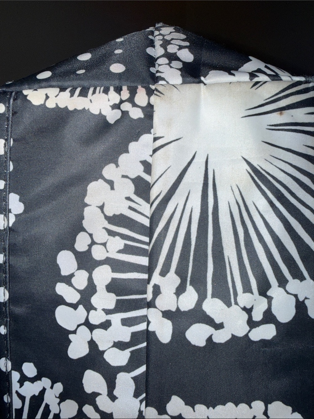 thirty-one Black and White Polka lunch Tote with Floral Top - Picture 9 of 14